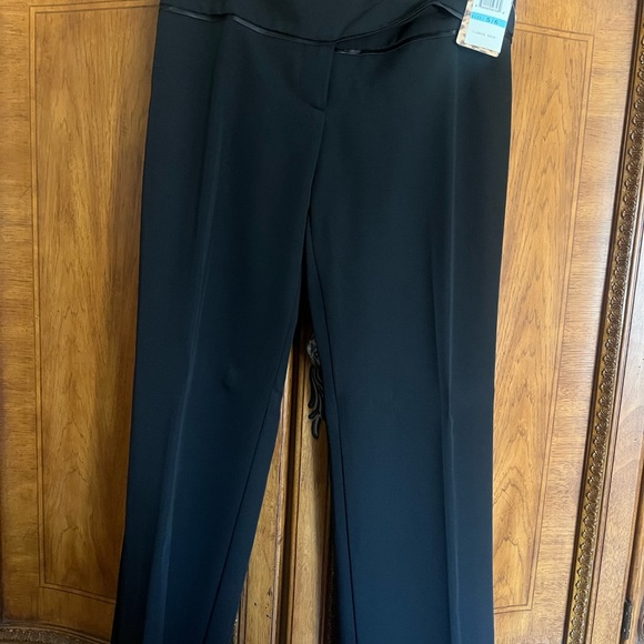 Ladies Tuxedo suit by XOXO crop jacket and pants - Picture 5 of 7